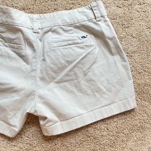 Vineyard Vines Khaki shorts